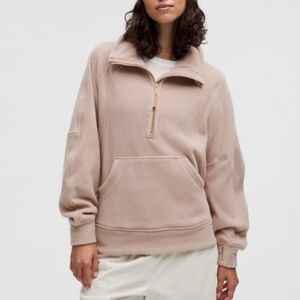Lululemon Scuba Oversized
Funnel Neck Half Zip, Size Medium / Large